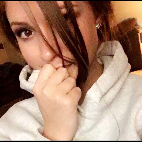 Meet your Posher, Haley - Picture 1 of 1